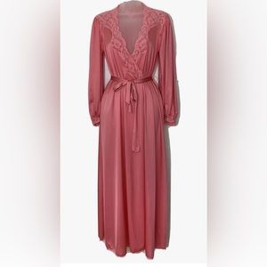 Vintage Miss Elaine Robe Nightgown Slip Pink Long Sleeves Nylon Size Small